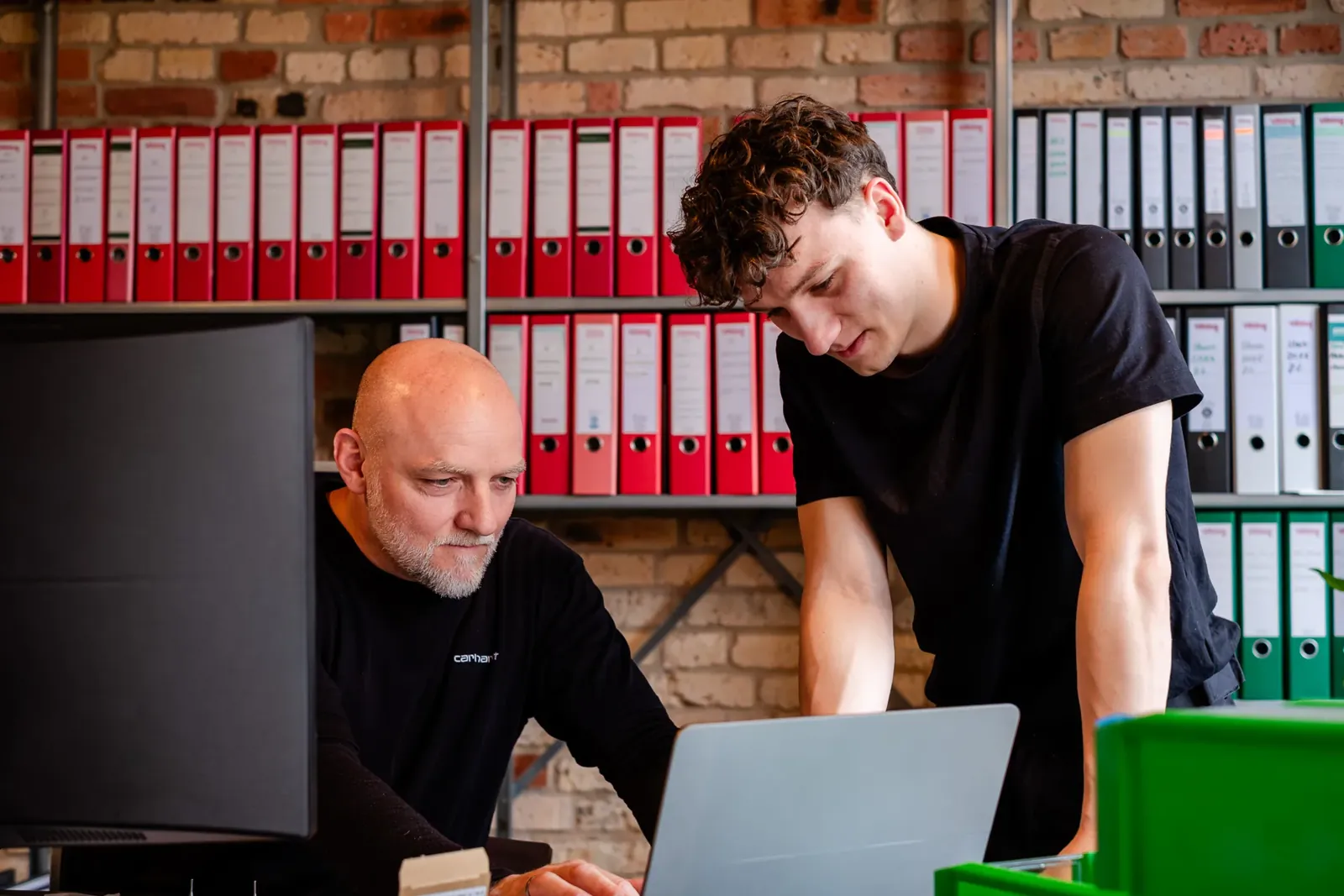 Das Team der CNC-Lohnfertigung Zonelight